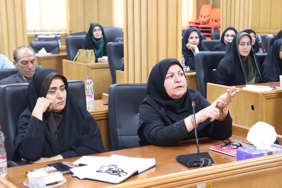 نشست آموزشی بررسی آیین نامه های آموزشی دانشگاه فرهنگیان فارس برگزار شد 10