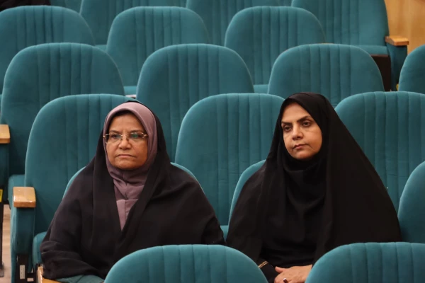 گزارش کارگاه آموزشی «عوامل ایجادکننده آسیب های مزمن کمر و گردن و شیوه های پیشگیری و اصلاح»
 16