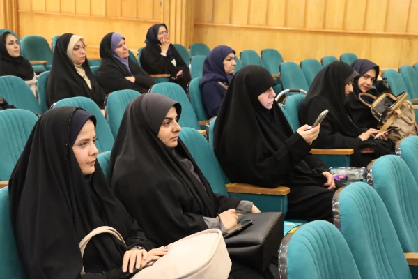 گزارش کارگاه آموزشی «عوامل ایجادکننده آسیب های مزمن کمر و گردن و شیوه های پیشگیری و اصلاح»
 19